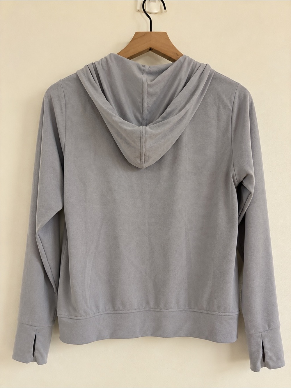 UNIQLO Gray/Purple AIRism UV Protection Full Zip Hoodie - Picture 2 of 5